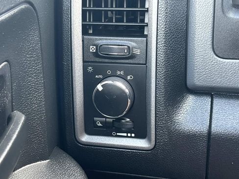 Used 2018 RAM 1500 Tradesman w/ Popular Equipment Group RWD image 29