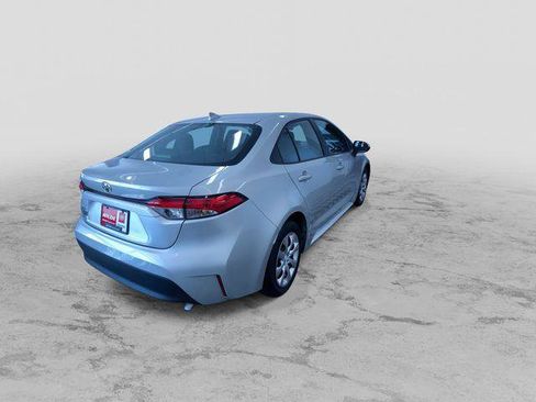 Certified 2025 Toyota Corolla LE FWD image 9