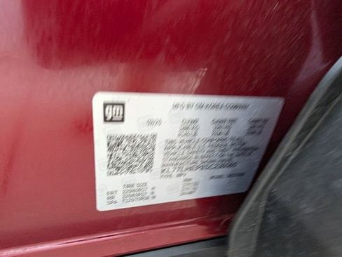 Used 2025 Chevrolet Trax LT w/ LT Convenience Package image 35