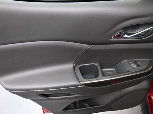 Used 2023 GMC Acadia SLT w/ Elevation Edition image 19