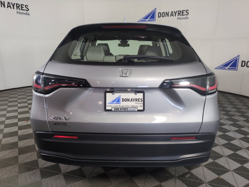Certified 2023 Honda HR-V LX image 4