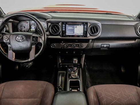 Used 2016 Toyota Tacoma TRD Sport w/ Towing Package image 15