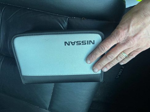 Used 2010 Nissan Altima 2.5 SL w/ Convenience Pkg image 11