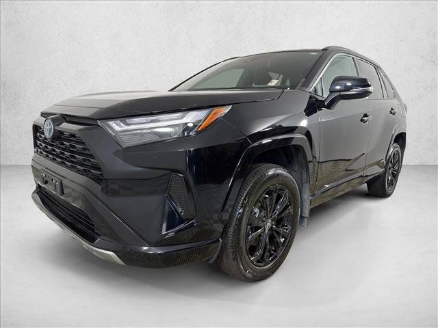 Used 2024 Toyota RAV4 SE AWD/4WD image 7