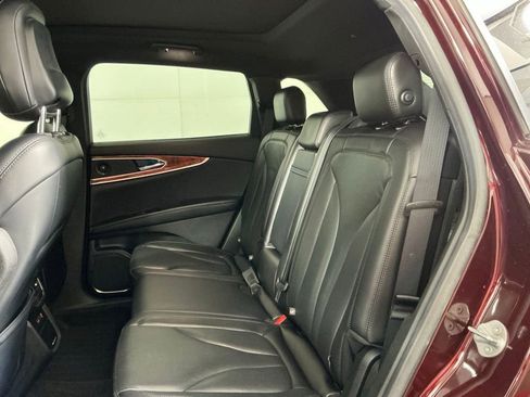 Used 2020 Lincoln Nautilus Reserve FWD image 11