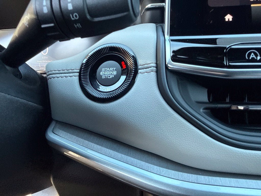 New 2026 Jeep Compass Limited AWD/4WD image 15