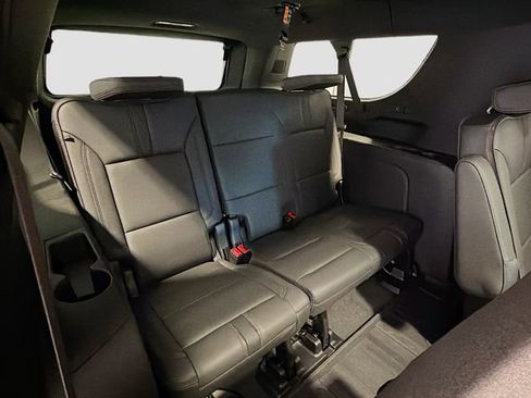 New 2026 Chevrolet Suburban RST w/ Advanced Technology Package AWD/4WD image 25