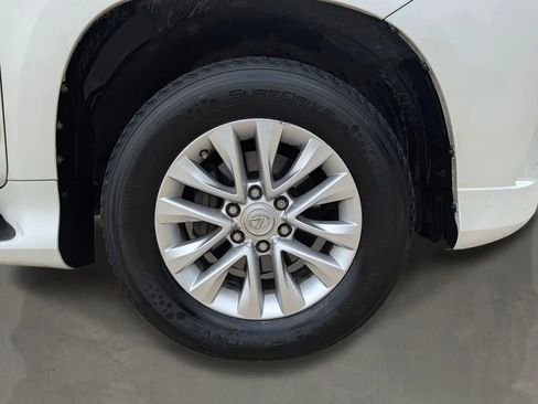 Used 2014 Lexus GX 460 w/ Premium Package AWD/4WD image 12