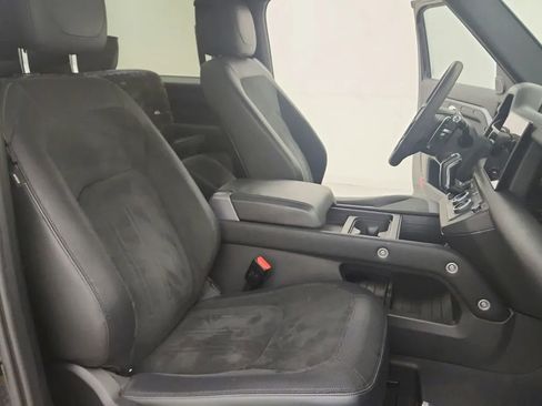 Used 2022 Land Rover Defender 90 V8 image 36