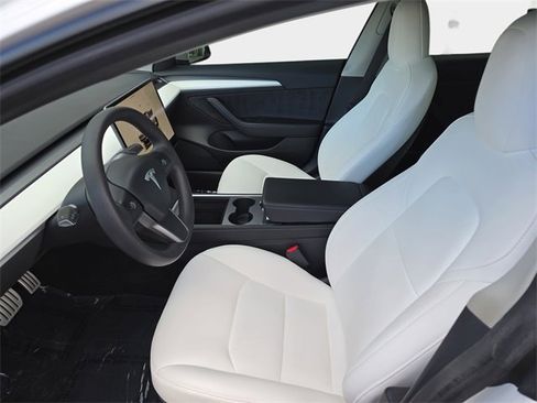 Used 2022 Tesla Model 3 Performance image 18