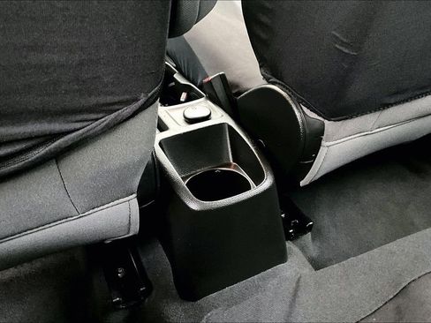 Used 2020 Chevrolet Sonic LT image 32