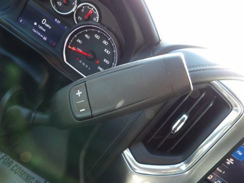 Used 2020 Chevrolet Silverado 1500 LTZ w/ Safety Package AWD/4WD image 25