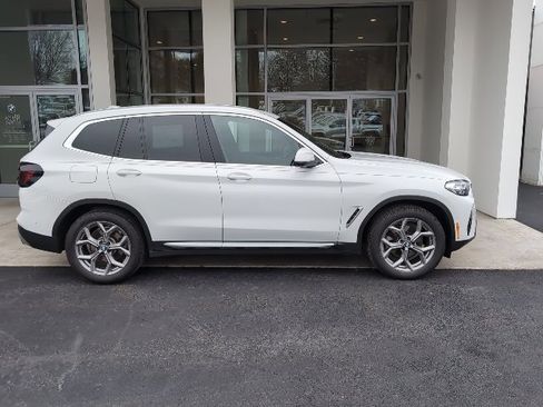 Used 2023 BMW X3 xDrive30i w/ Premium Package image 2