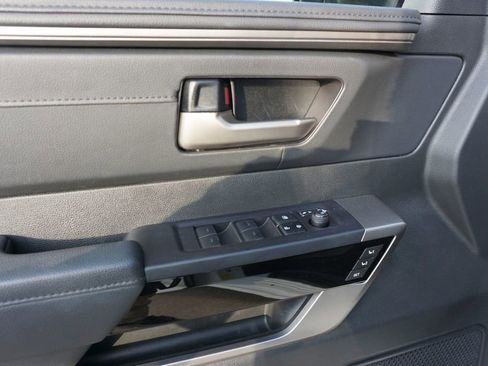 Used 2024 Toyota Tundra Limited image 4