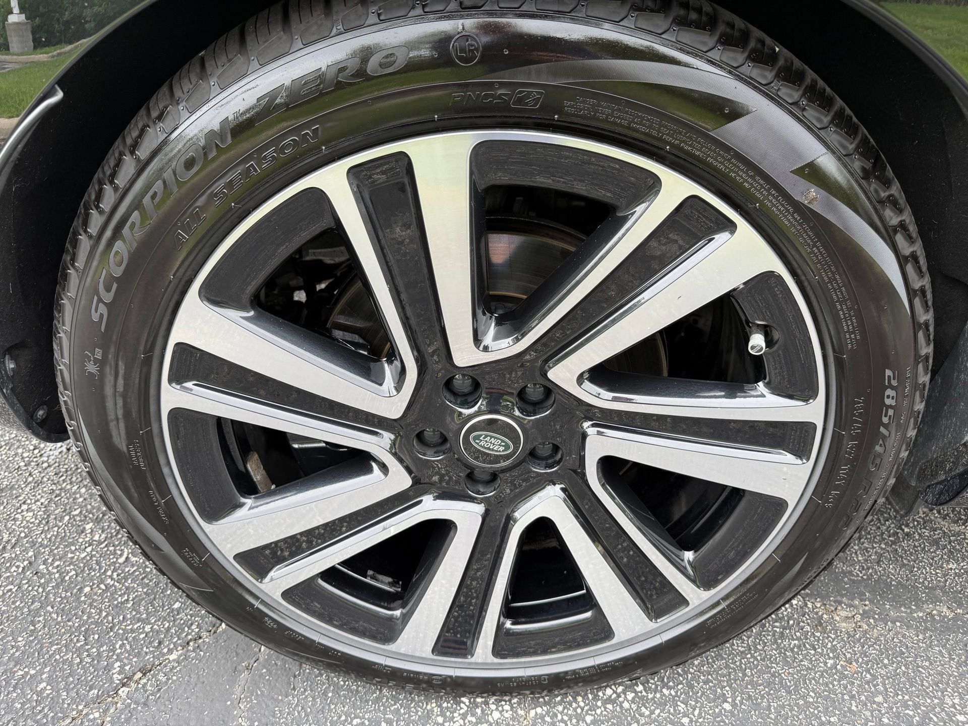 Certified 2023 Land Rover Range Rover SE AWD/4WD image 38