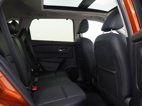 Used 2023 Nissan Rogue Platinum AWD/4WD image 13