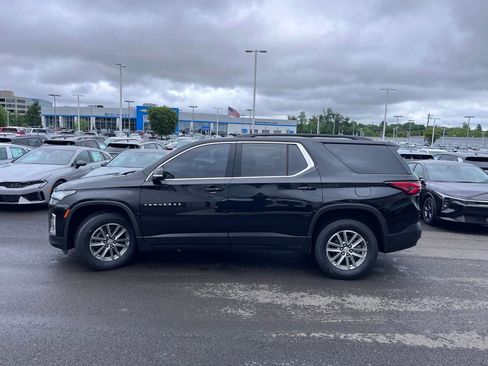 Used 2023 Chevrolet Traverse LT AWD/4WD image 8