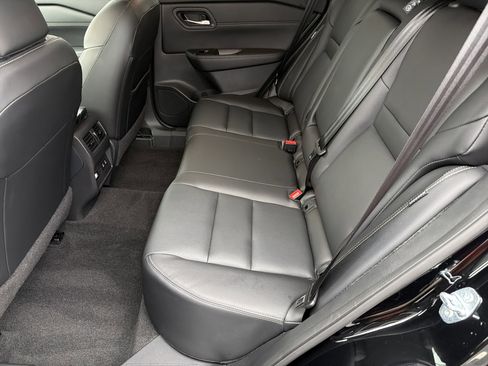 Used 2024 Nissan Rogue SL w/ SL Premium Package image 21