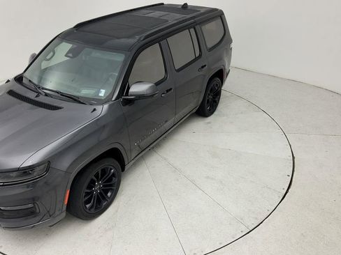 Used 2022 Jeep Grand Wagoneer Series II image 36