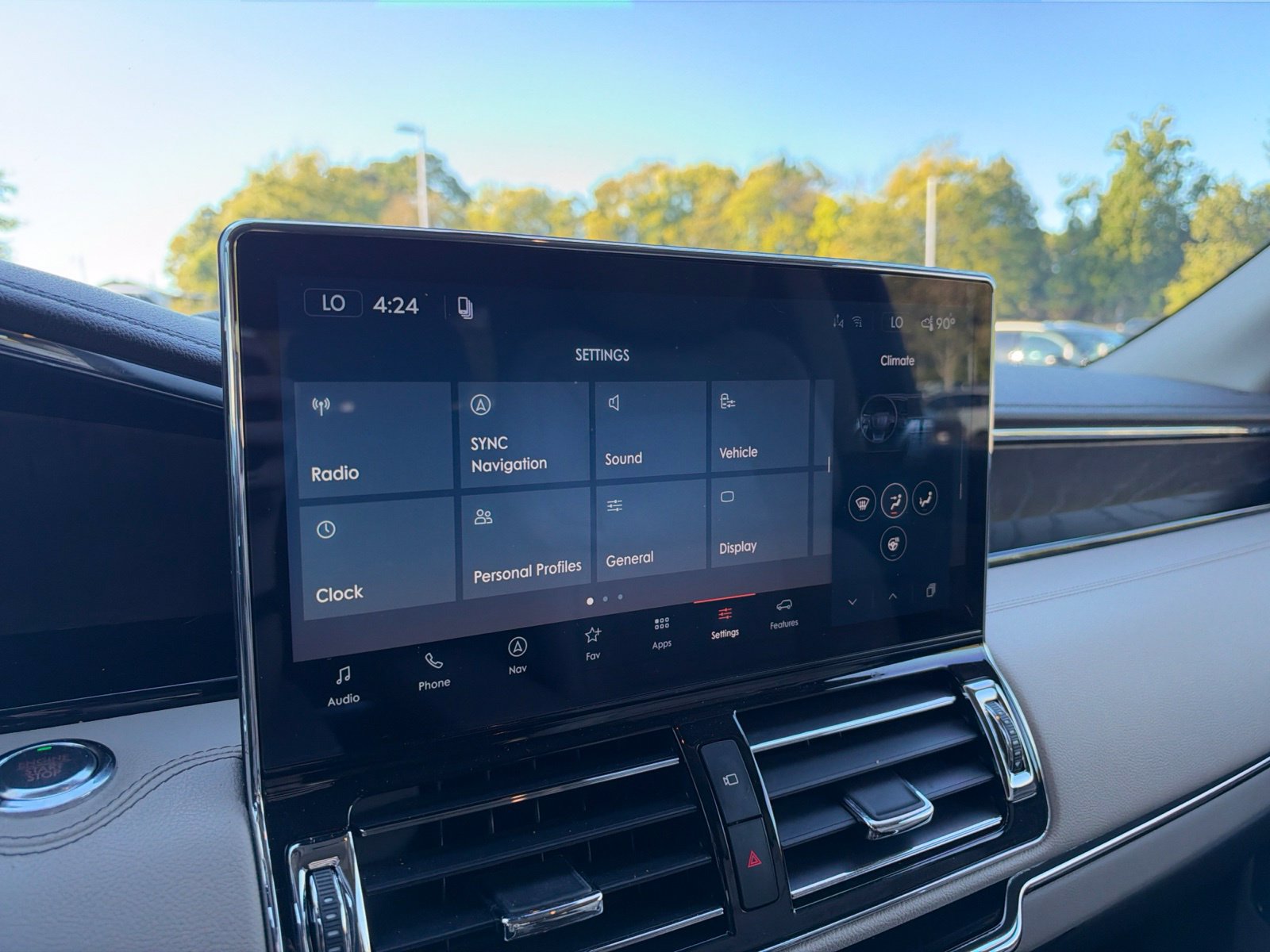 Used 2024 Lincoln Navigator Premiere AWD/4WD image 18