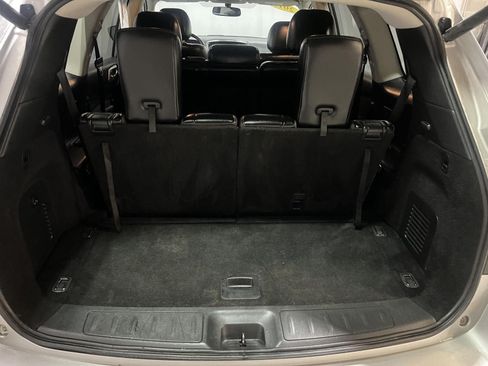 Used 2019 Nissan Pathfinder SL AWD/4WD image 24