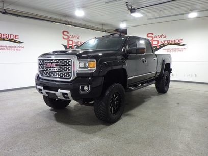 Used 2019 GMC Sierra 2500 Denali w/ Duramax Plus Package