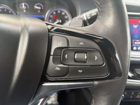 Used 2023 Buick Enclave Essence image 16