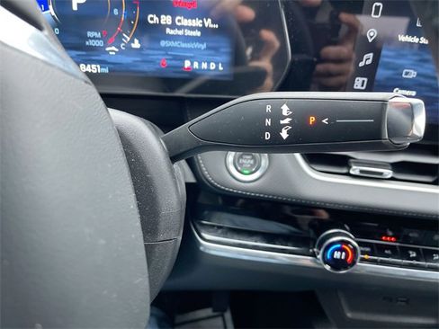 Used 2025 Chevrolet Equinox LT w/ Convenience Package II image 15