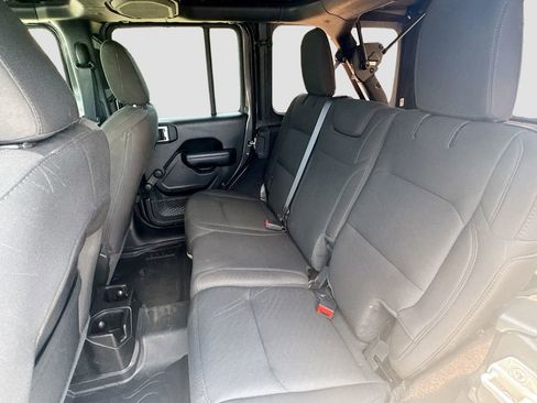 Used 2021 Jeep Wrangler Unlimited Sport AWD/4WD image 30