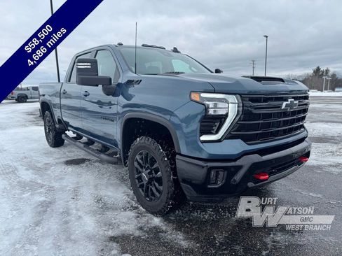 Used 2025 Chevrolet Silverado 2500 LT w/ Trail Boss Package image 9