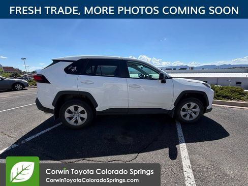 Used 2023 Toyota RAV4 LE AWD/4WD image 8