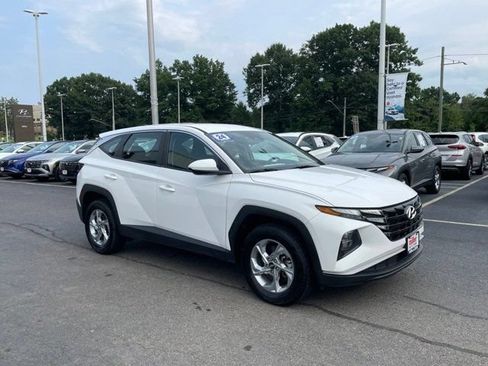 Used 2024 Hyundai Tucson SE AWD/4WD image 2
