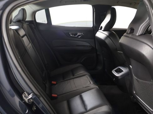Used 2019 Volvo S60 T5 R-Design image 33
