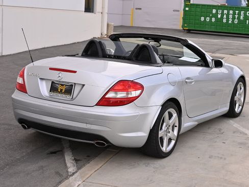 Used 2005 Mercedes-Benz SLK 350 image 10
