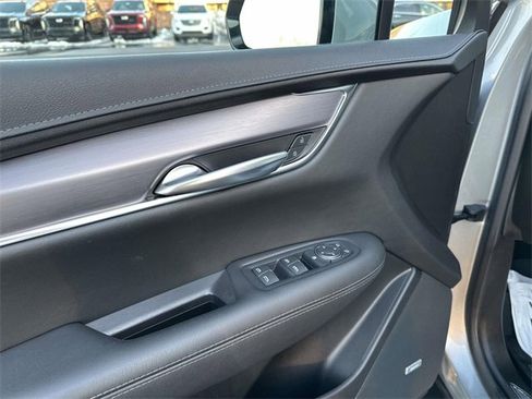 Certified 2023 Cadillac XT5 Luxury image 40