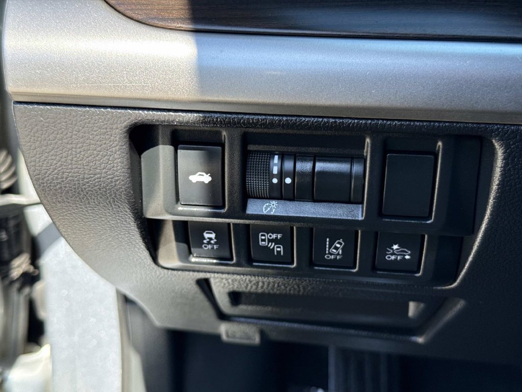 Used 2018 Subaru Legacy 2.5i Limited AWD/4WD image 45