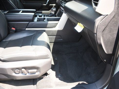 Used 2024 Toyota Tundra Limited AWD/4WD image 25