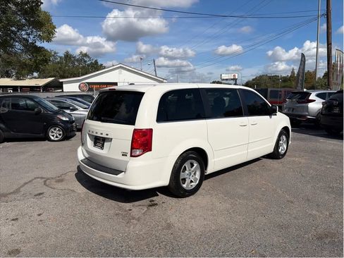 Used 2012 Dodge Grand Caravan Crew image 5