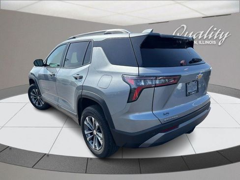 Used 2025 Chevrolet Equinox LT w/ Convenience Package II FWD image 6