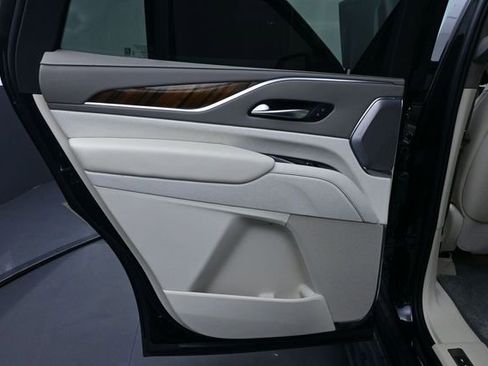 Used 2022 Cadillac Escalade Premium Luxury Platinum AWD/4WD image 14