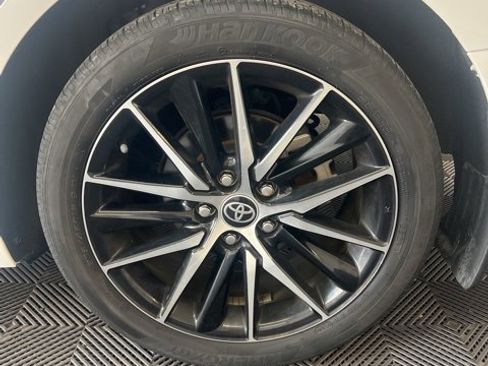 Used 2023 Toyota Camry SE image 7