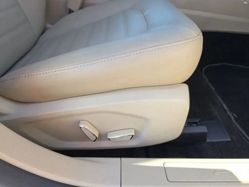 Used 2016 Ford Fusion SE w/ Equipment Group 202A FWD image 44