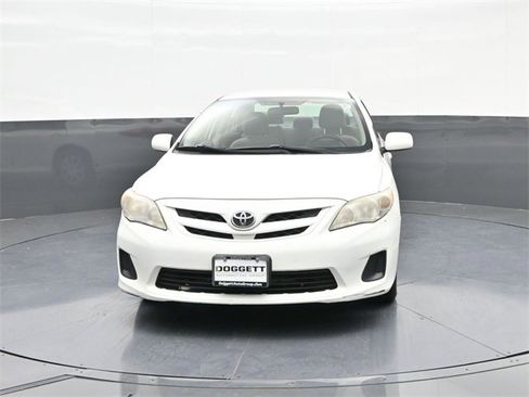 Used 2011 Toyota Corolla LE image 24
