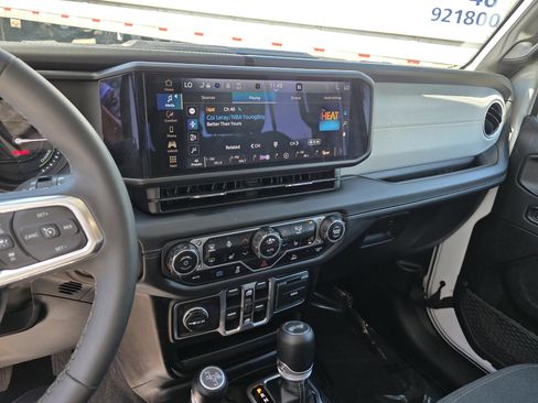 Certified 2025 Jeep Wrangler Sahara image 13