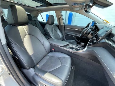 Used 2021 Toyota Camry XSE FWD image 29