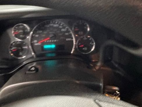 Used 2025 Chevrolet Express 2500 w/ Driver Convenience Package RWD image 10