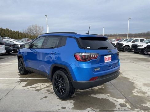 New 2026 Jeep Compass Latitude image 3