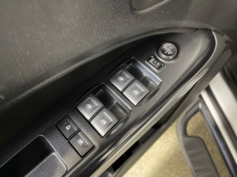 Used 2022 Chevrolet Colorado LT w/ Redline Special Edition image 16