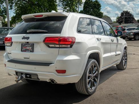 Used 2021 Jeep Grand Cherokee Laredo AWD/4WD image 6