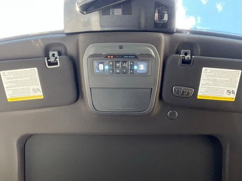 Used 2021 Ford Explorer Platinum w/ Equipment Group 601A AWD/4WD image 51